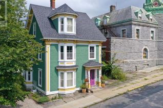 Duplex for Sale, 16 John Street, Shelburne, NS