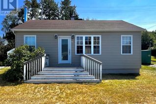 Bungalow for Sale, 20 Neebig Avenue, Manitouwadge, ON