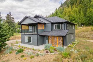 Detached House for Sale, 1955 Sandy Road, Castlegar, BC