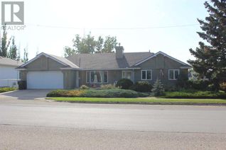 House for Sale, 100 4th Street, Picture Butte, AB