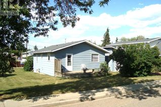 House for Sale, 122 Trochu Avenue, Trochu, AB