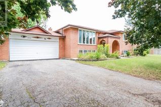 Bungalow for Sale, 208 Kenneth Avenue, Barrie, ON