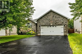 Bungalow for Sale, 128 Olde Towne Avenue, Russell, ON