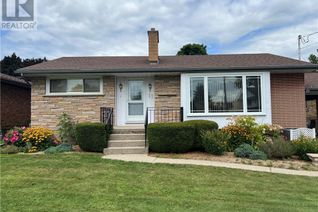 Detached House for Sale, 11 Owen Avenue, Brantford, ON