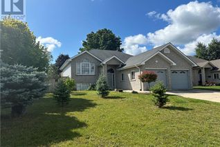 Bungalow for Sale, 138 16th Avenue Crescent, Hanover, ON