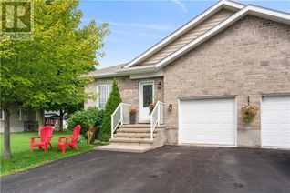 Semi-Detached House for Sale, 133 St George Street E, Alexandria, ON