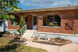 Detached House for Sale, 10 Dundas Crescent, St. Catharines, ON