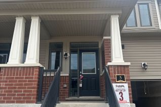 Freehold Townhouse for Sale, 5 Prudhoe Terr, Barrie, ON