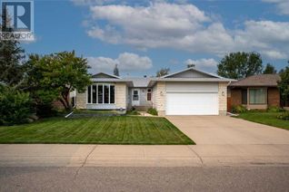 Detached House for Sale, 42 Tudor Boulevard S, Lethbridge, AB