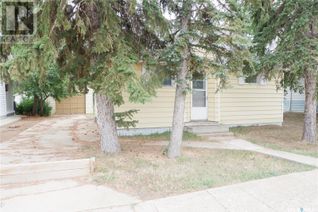 House for Sale, 112 5th Avenue E, Gravelbourg, SK