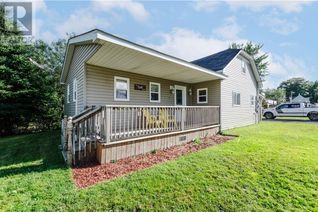 Detached House for Sale, 102 Main Street, Petitcodiac, NB