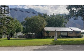 House for Sale, 725 2nd Ave Avenue, Keremeos, BC