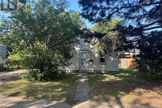 Bungalow for Sale, 1515 F Avenue N, Saskatoon, SK