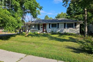 Detached House for Sale, 63 Cundles Road E, Barrie, ON