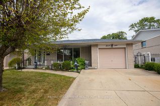 Backsplit for Sale, 17 ASHWOOD Crt, Hamilton, ON