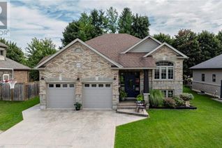 Detached House for Sale, 83 Sylvia Street, Mitchell, ON