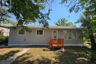 Detached House for Sale, 132 2nd Street E, Mankota, SK