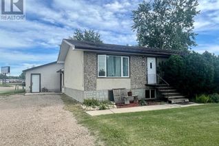 Detached House for Sale, 202 5 Avenue, Wainwright, AB