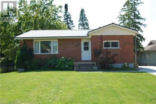 Detached House for Sale, 98 Elora Street North, Harriston, ON