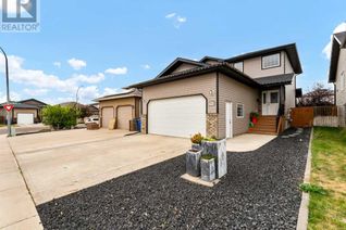 Detached House for Sale, 370 Somerset Row Se, Medicine Hat, AB