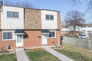 Freehold Townhouse for Sale, 5498 Lassaline Street, Windsor, ON