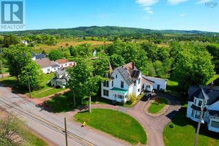 Detached House for Sale, 472 Main Street, Parrsboro, NS