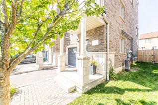 Townhouse for Sale, 18 Ferris Sq, Clarington, ON