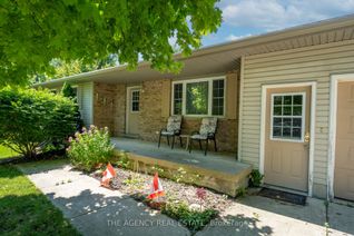 Bungalow for Sale, 8451 Adams Crt, Lambton Shores, ON