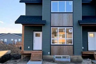 Freehold Townhouse for Sale, 16 Inglis Crescent, Sylvan Lake, AB