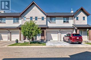 Townhouse for Sale, 144 Everridge Gardens Sw, Calgary, AB