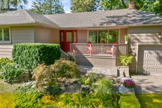 Bungalow for Sale, 111 Mill Street, Richmond Hill (Mill Pond), ON