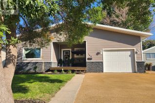 Bungalow for Sale, 140 Laing Crescent, Weyburn, SK