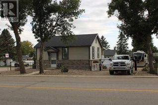 Detached House for Sale, 601 Rogers Avenue, Picture Butte, AB