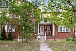 Townhouse for Sale, 6028 Silken Laumann Way E, Mississauga (East Credit), ON