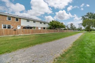 Townhouse for Sale, 25 Tracey Park Dr #76, Belleville, ON