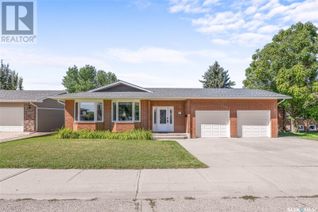 Bungalow for Sale, 1326 Regal Crescent, Moose Jaw, SK