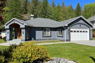 House for Sale, 3296 14th Avenue, Castlegar, BC