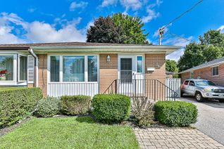 Semi-Detached House for Sale, 267 Silverbirch Dr, Newmarket, ON