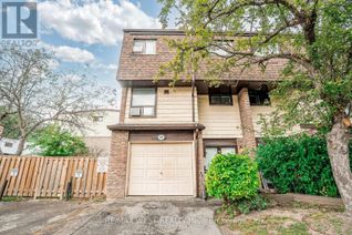 Townhouse for Sale, 180 Mississauga Valley Boulevard #209, Mississauga (Mississauga Valleys), ON