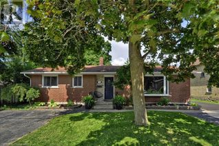 Bungalow for Sale, 222 Anne Street, Cambridge, ON