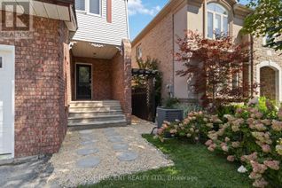 Semi-Detached House for Sale, 13 Mohawk Avenue, Mississauga (Port Credit), ON