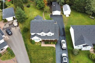 Detached House for Sale, 8 Beeton Place, Grand Falls-Windsor, NL