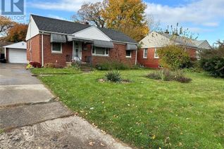 Bungalow for Rent, 3405 Longfellow Avenue #LOWER, Windsor, ON