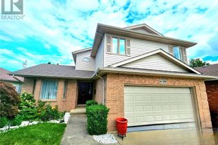 Detached House for Sale, 199 Garden Path, Chatham, ON