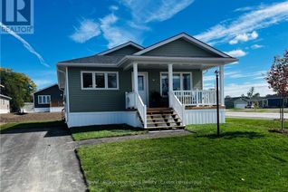 Bungalow for Sale, 22 Blfs Vw Boulevard, Ashfield-Colborne-Wawanosh (Colborne), ON