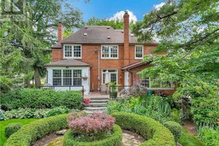 Detached House for Sale, 9 Lansdowne Road S, Cambridge, ON