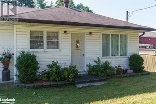 Bungalow for Sale, 221 Main Street W, Huntsville, ON