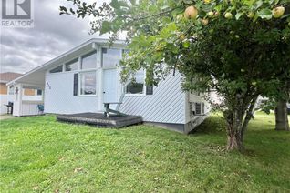 Bungalow for Sale, 918 Manor Avenue, Bathurst, NB