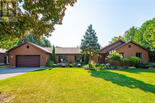 Bungalow for Sale, 840 St George Street E, Fergus, ON