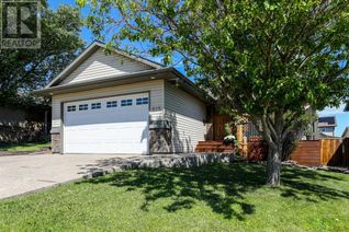 Bungalow for Sale, 615 51 Avenue, Coalhurst, AB